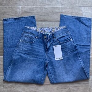 Telepatía Women's Straight-Leg Jeans in Medium Blue Denim